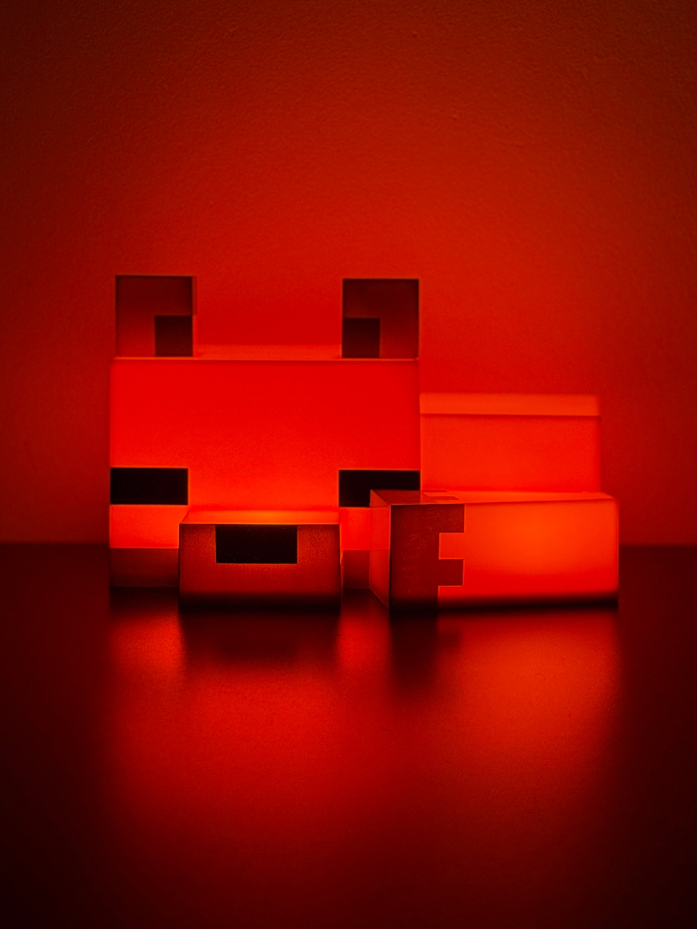 Pixel Fox Glow – Warm Orange LED Pixel Lamp