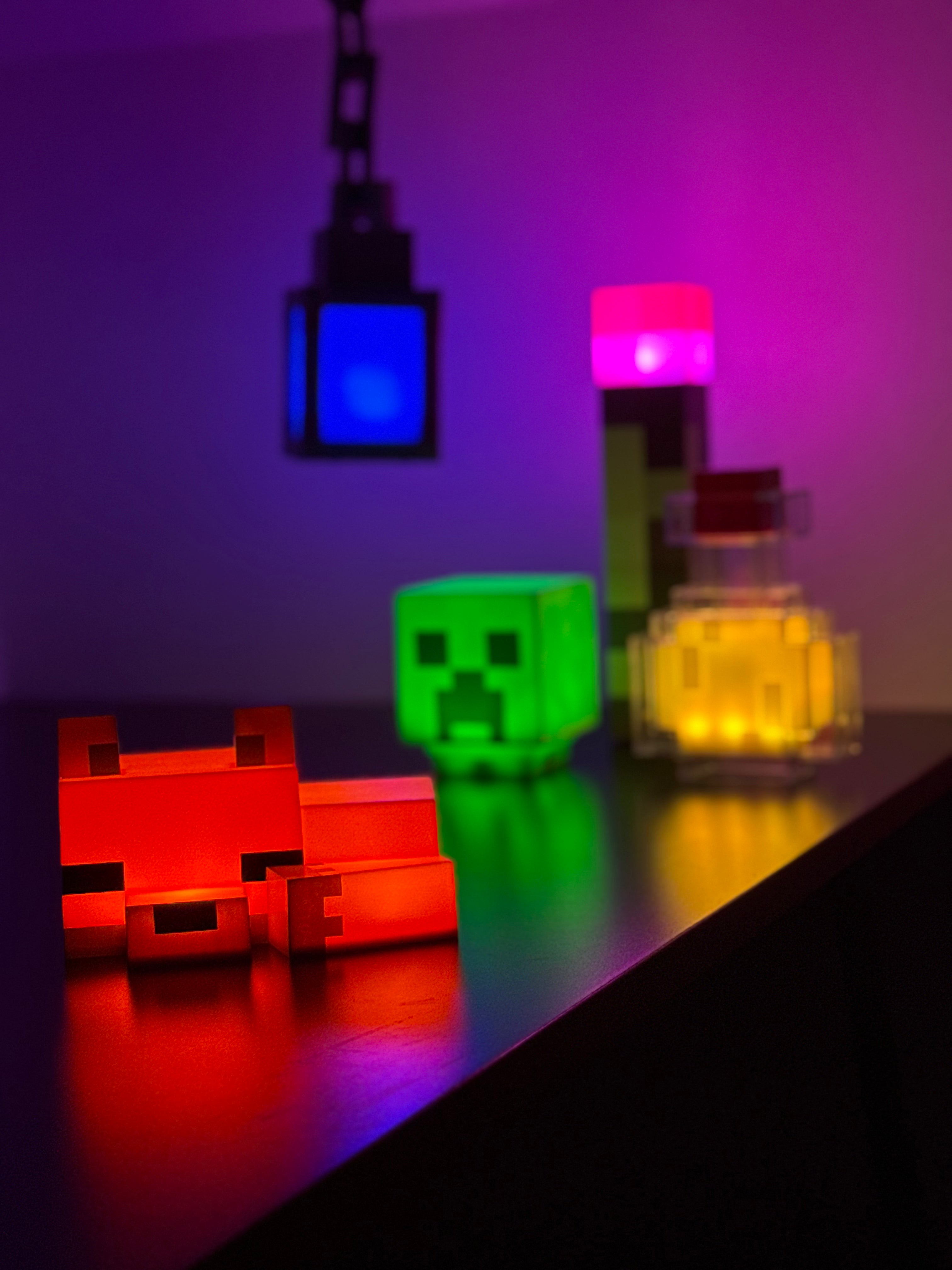 Pixel Fox Glow – Warm Orange LED Pixel Lamp